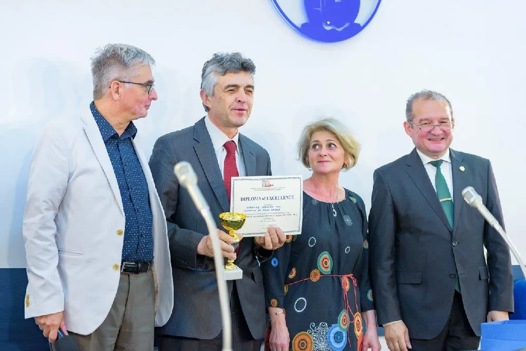 Dispozitiv medical SDMA UVAC-250 pentru dezinfectarea aerului – La expoziții și ceremonii de premiere 3